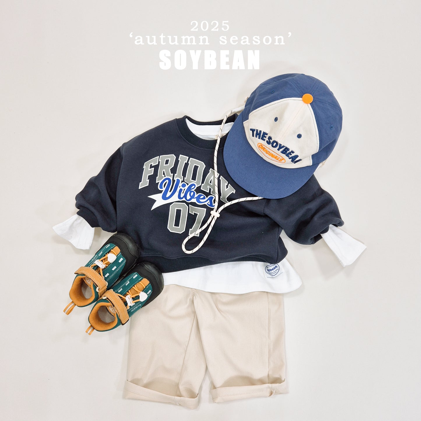 (Pre-order) Soybean Kids - Friday Lettering Sweatshirt 프라이데이맨투맨 (2 Colors)