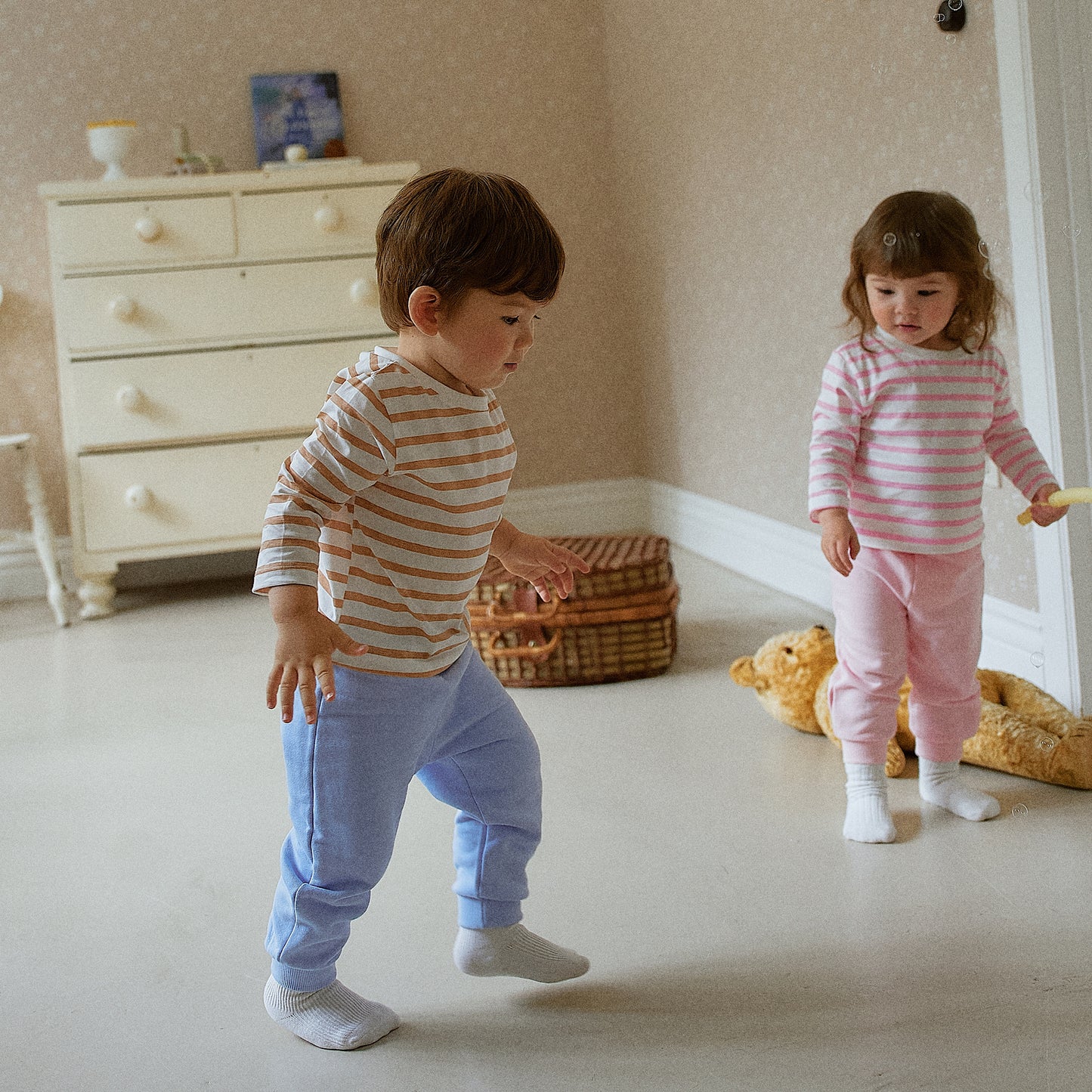 (COCOHANI) Kids Striped Long-Sleeve T-Shirt (3 Colors)
