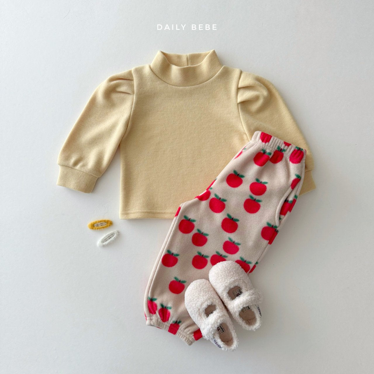 (Pre-order) Daily Bebe Winter - Kids' Peach Puff Mock-Neck Top 피치 퍼프티 (2 Colors)