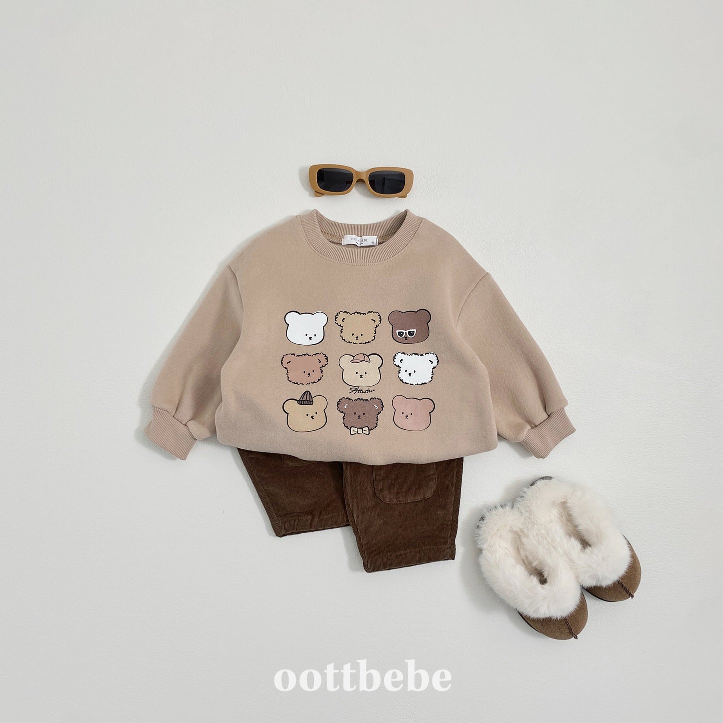 (Pre-order) OOTTBEBE Winter - Collection Bear Sweatshirt 컬렉션베어맨투맨 (2 Colors)