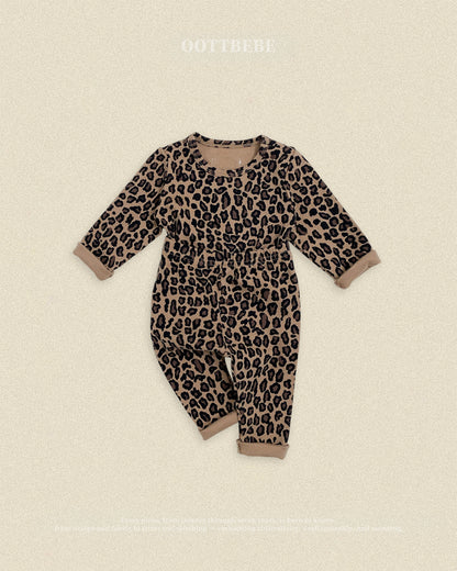 (Pre-order) OOTTBEBE Fall - Little Leopard Pajama Set 리틀호피실내복 (2 Colors)