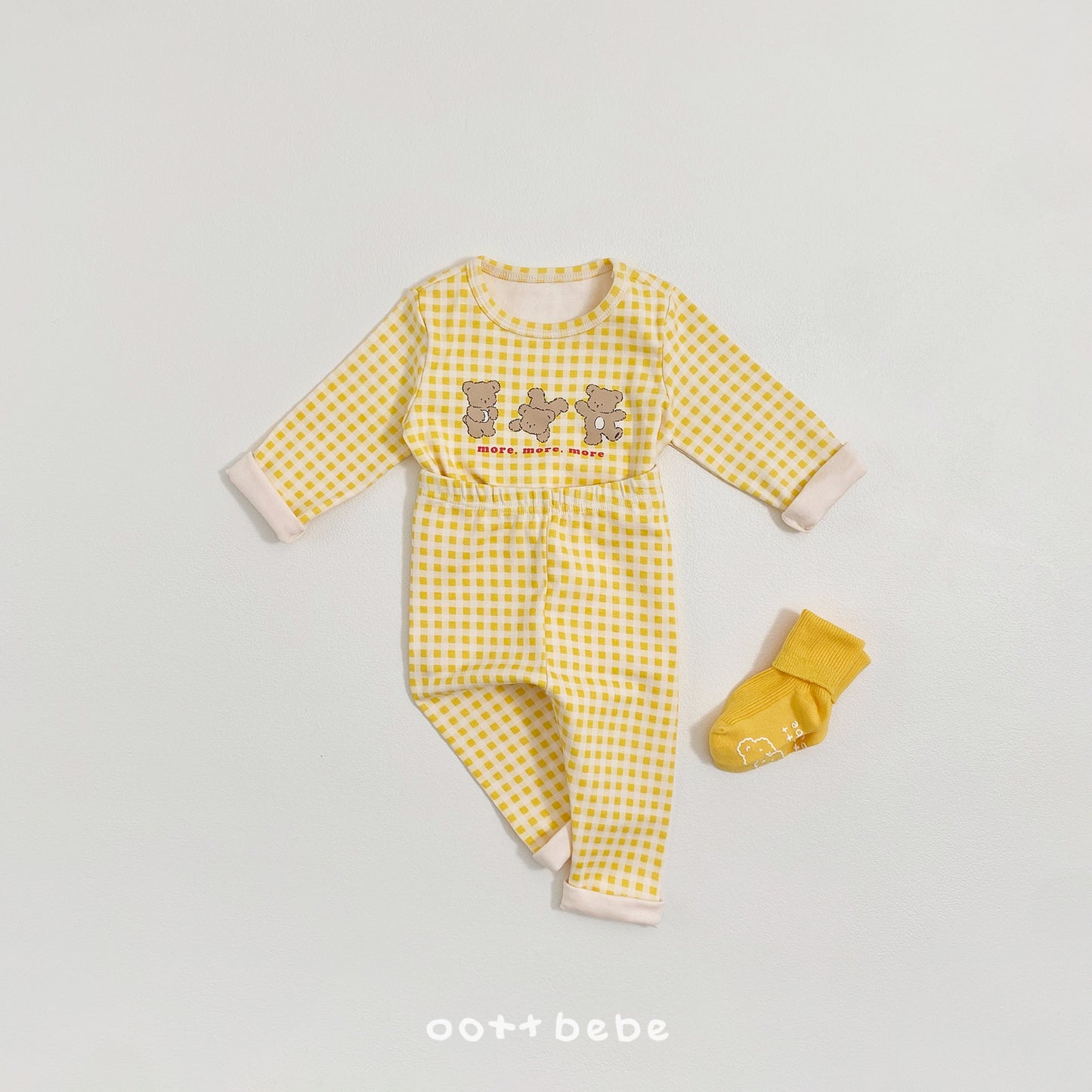 (Pre-order) OOTTBEBE Winter - Checked Bear Pajama Set 체크베어실내복 (2 Colors)