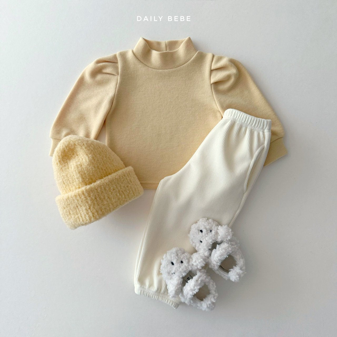 (Pre-order) Daily Bebe Winter - Kids' Peach Puff Mock-Neck Top 피치 퍼프티 (2 Colors)
