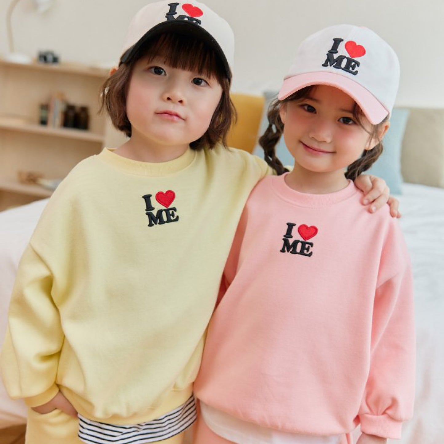 (Pre-order) Daily Bebe - Kids’ Lettering Wide Top & Bottom Set 알럽미 상하세트 (5 Colors)