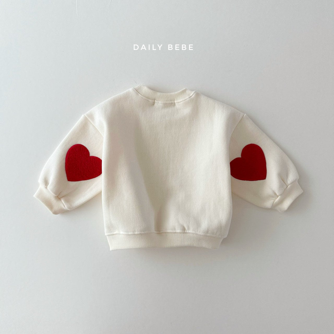 (Pre-order) Daily Bebe - Kids’ Heart Sweatshirt 하트맨투맨 (2 Colors)