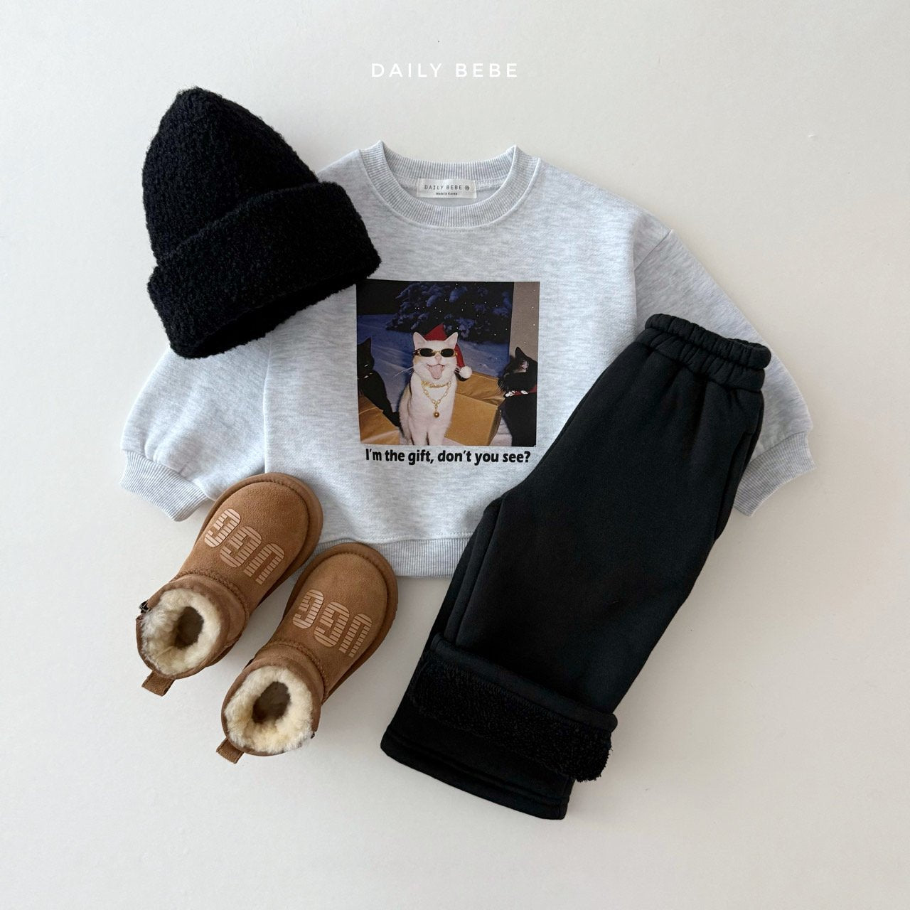 (Pre-order) Daily Bebe Winter - Kids' Santa Kitty Graphic Sweatshirt 산타냥이 맨투맨