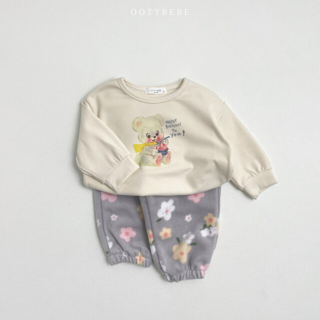 (Pre-order) OOTTBEBE - Winter HBD T-Shirt 해피버스데이티셔츠 (4 Colors)