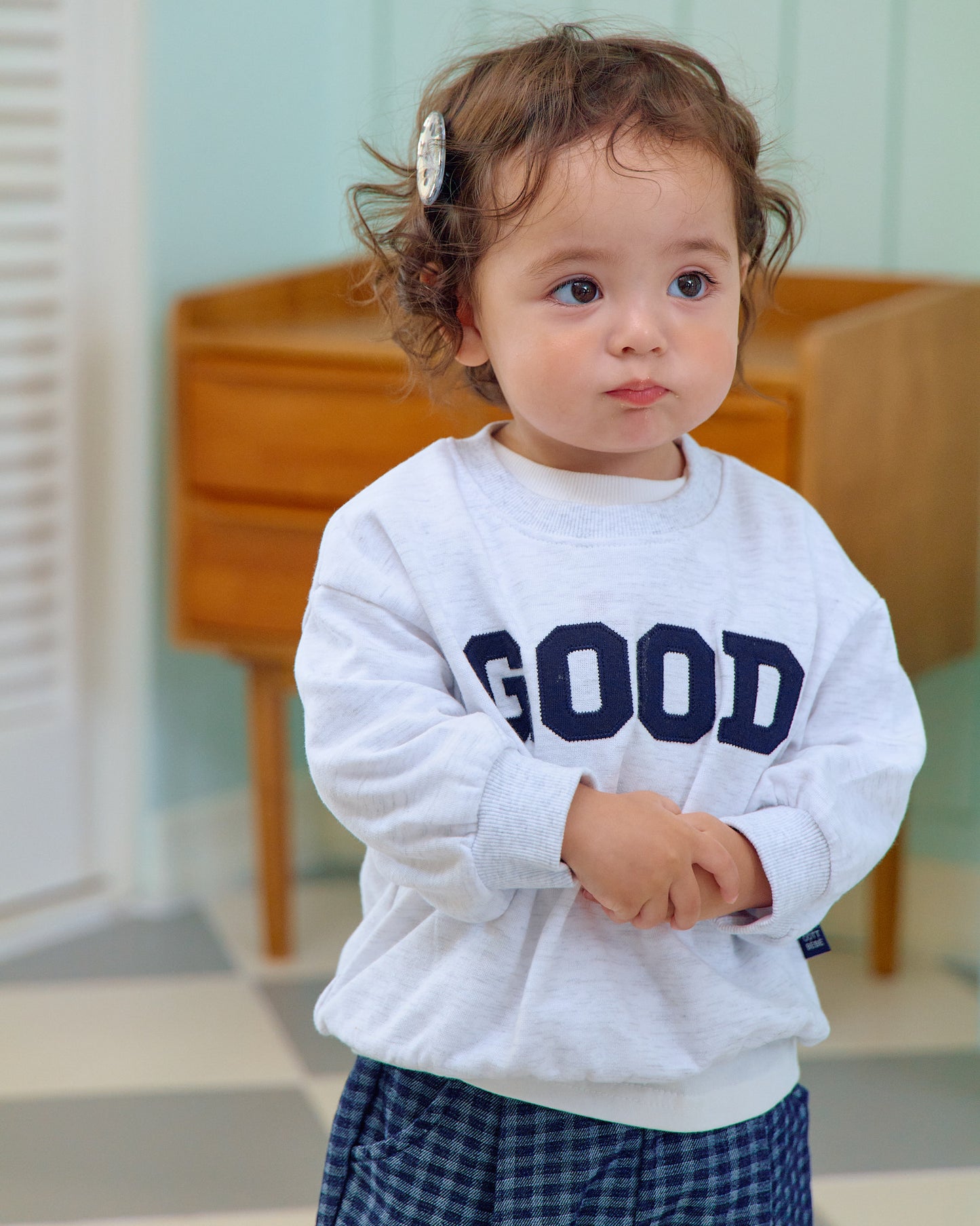 (Pre-order) OOTTBEBE Fall - GOOD Sweatshirt - GOOD 맨투맨 (2 Colors)
