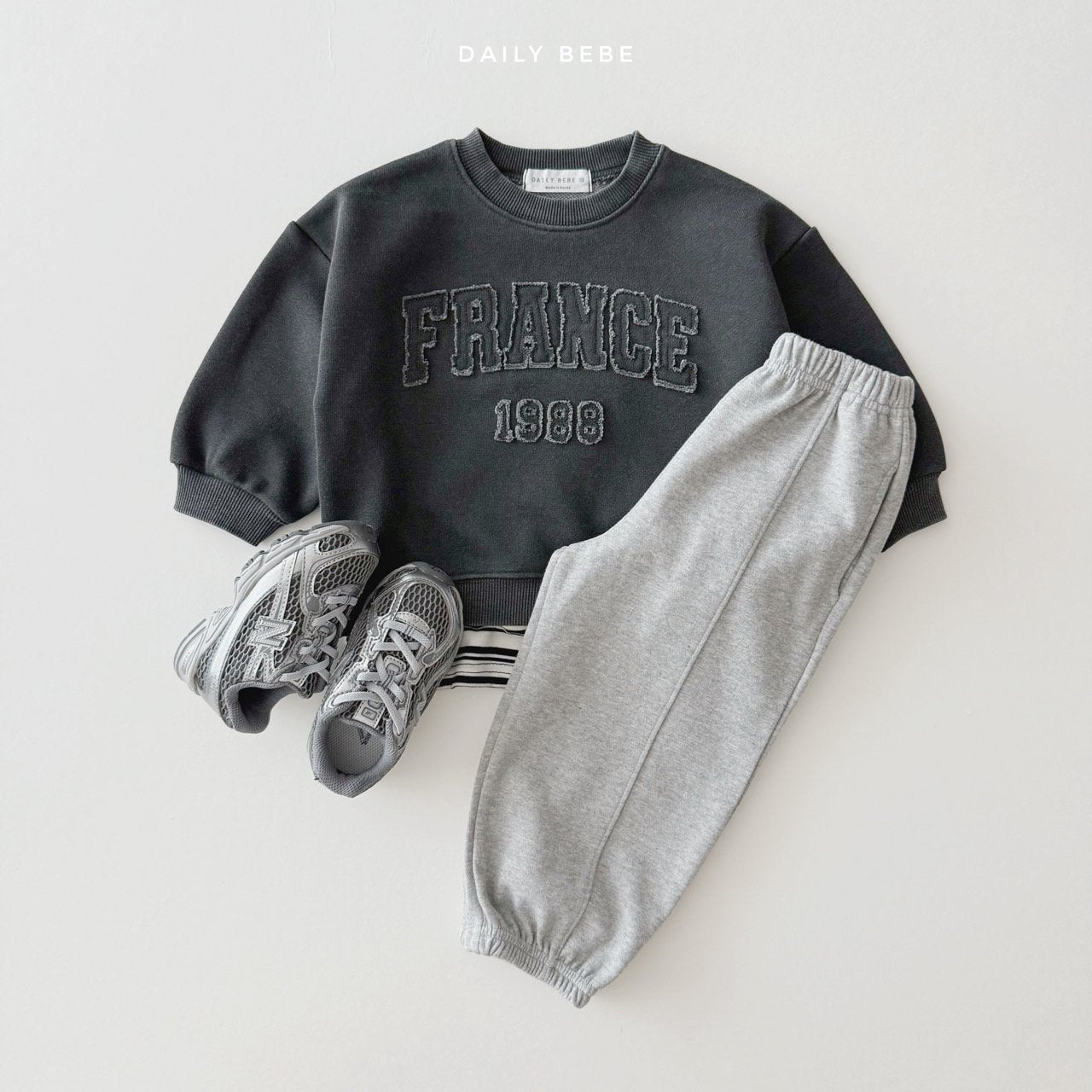 (Pre-order) Daily Bebe - Kids’ Seamline Jogger Pants 절개조거팬츠 (5 Colors)