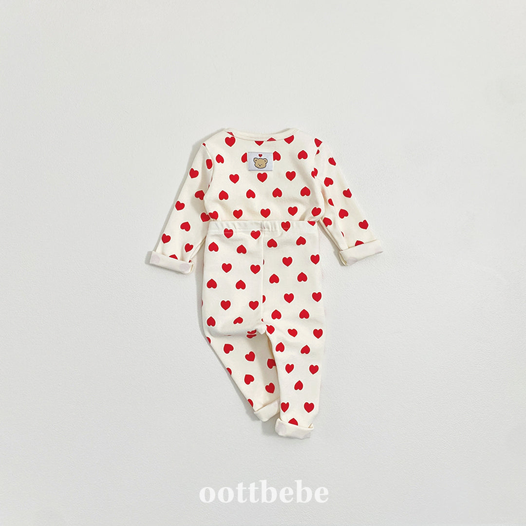(Pre-order) OOTTBEBE Winter - Heart Pajama Set 하트실내복 (2 Colors)