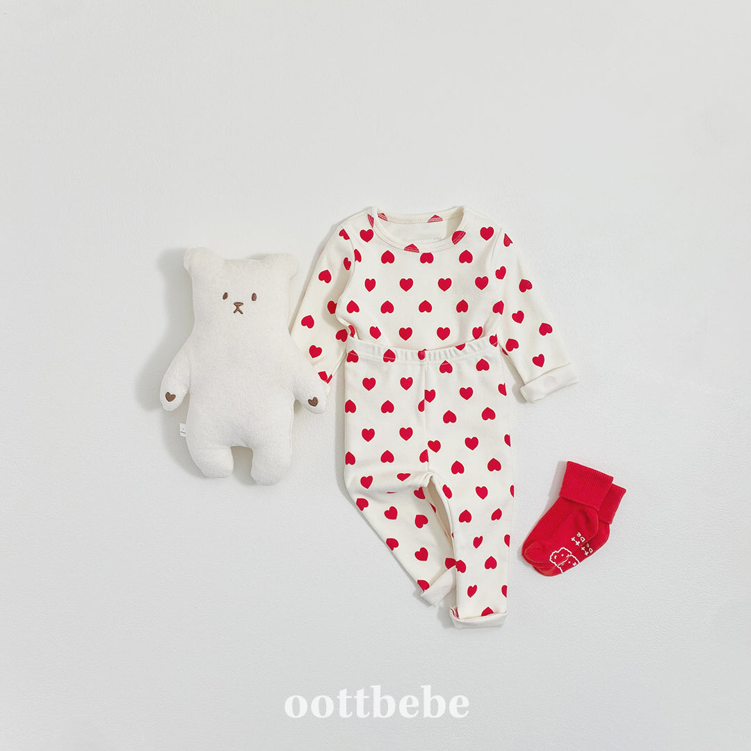 (Pre-order) OOTTBEBE Winter - Heart Pajama Set 하트실내복 (2 Colors)