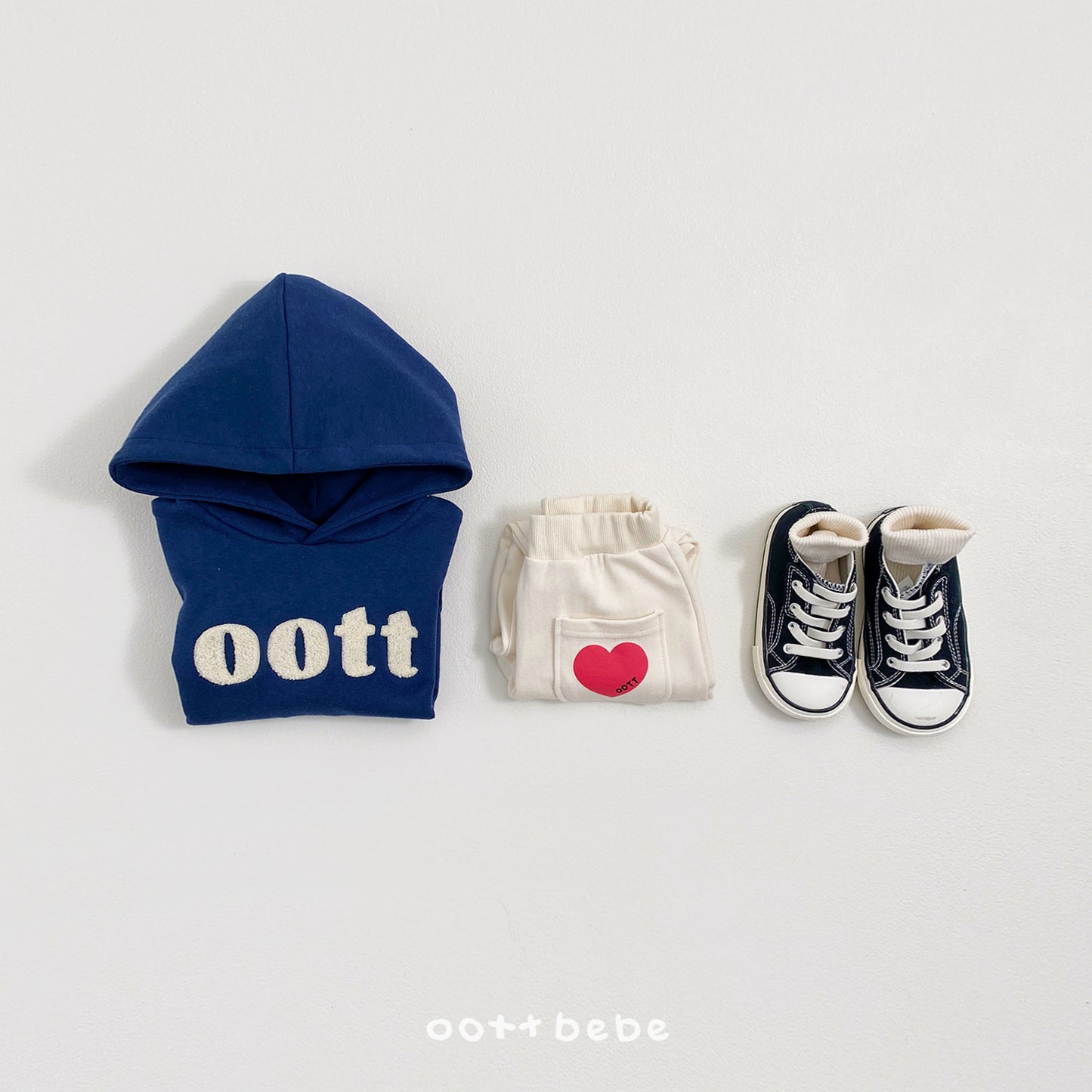 (Pre-order) OOTTBEBE Spring - Bouclé Hoodie 댄디부클후드맨투맨 (2 Colors)