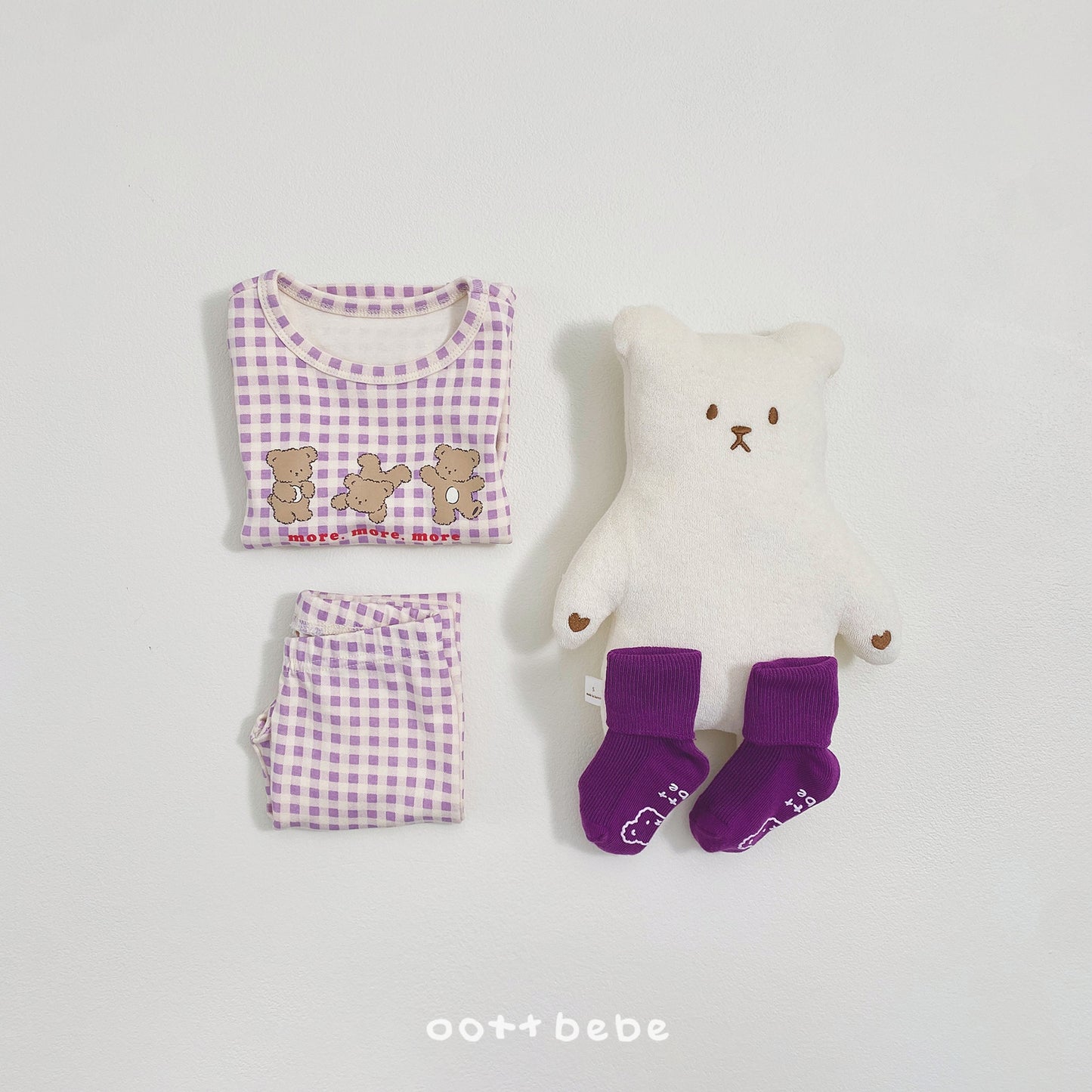 (Pre-order) OOTTBEBE Winter - Checked Bear Pajama Set 체크베어실내복 (2 Colors)