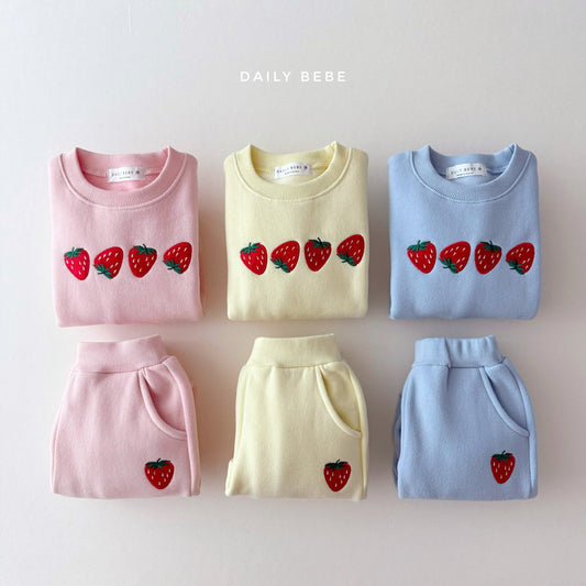 (Pre-order) Daily Bebe - Kids’ Strawberry Top & Bottom Set 딸기자수 상하셋트 (3 Colors)