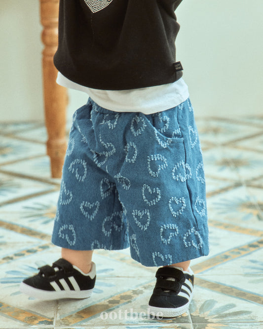 (Pre-order) OOTTBEBE - LOVE Denim Pants (6/10 Length) LOVE청팬츠(6부) (2 Colors)