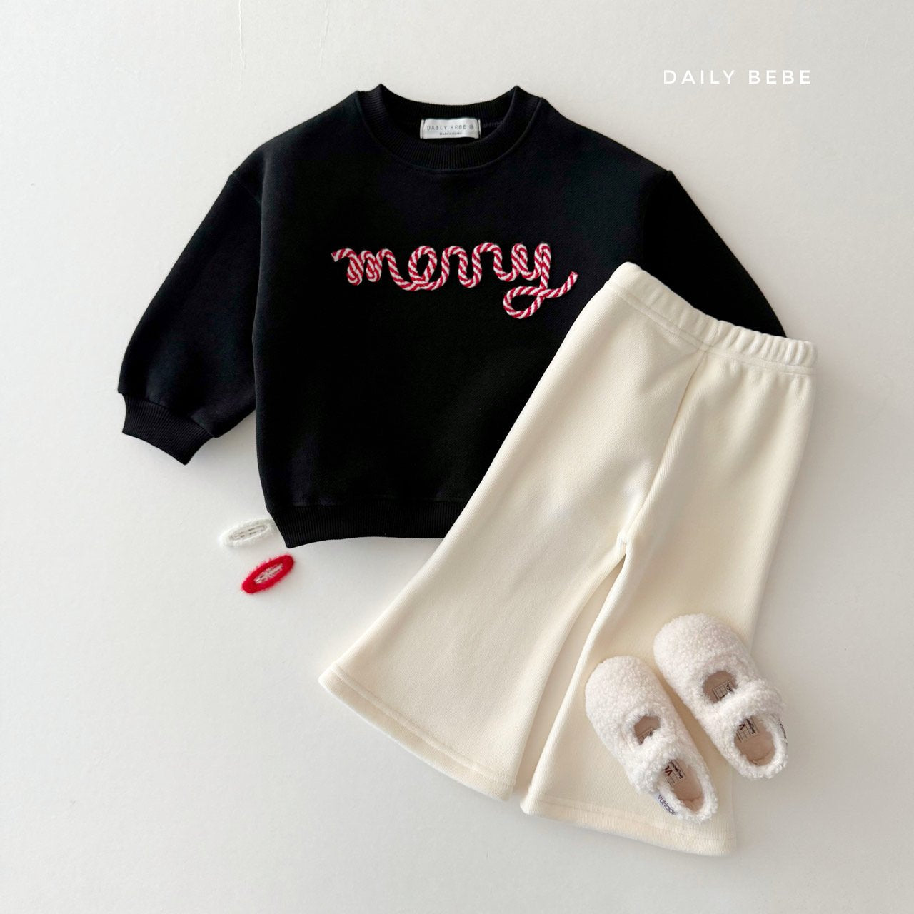 (Pre-order) Daily Bebe Winter - Kids' Embroidered Merry Candy Cane Sweatshirt 자수메리맨투맨 (2 Colors)