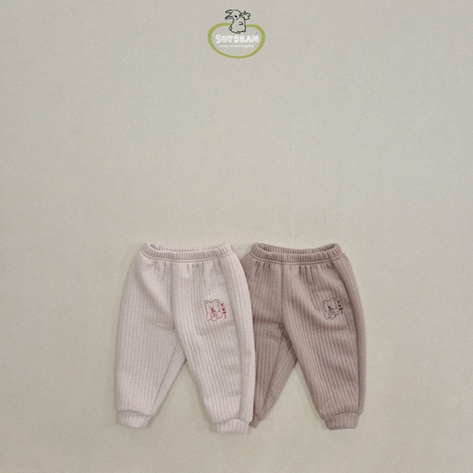 (Pre-order) Soybean Kids - Yum Yum Embroidered Quilted Pants 얌얌자수누빔팬츠 (2 Colors)