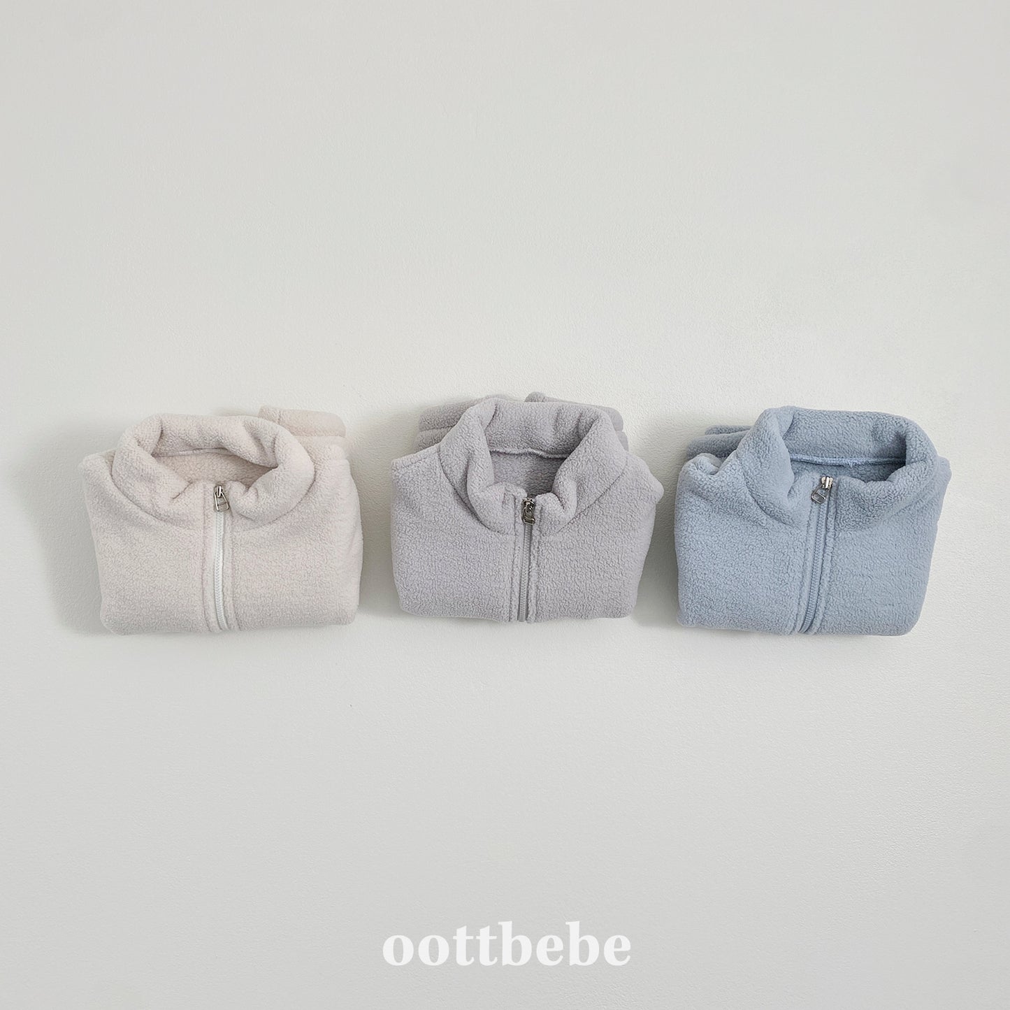 (Pre-order) OOTTBEBE Winter - Fleece Manta Vest 후리스가오리조끼 (3 Colors)