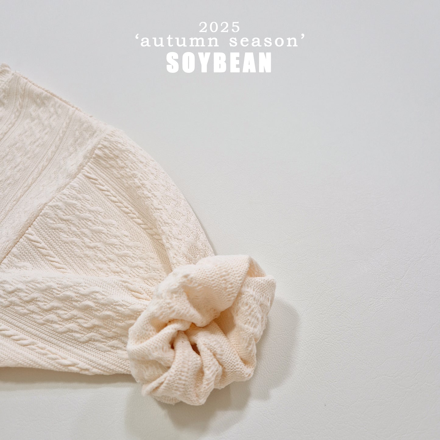 (Pre-order) Soybean Kids - Rabbit Knit Top & Bottom Set 레빗니트상하복 (2 Colors)
