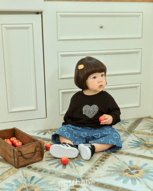 (Pre-order) OOTTBEBE -  OT Bling Sweatshirt OT블링맨투맨 (2 Colors)