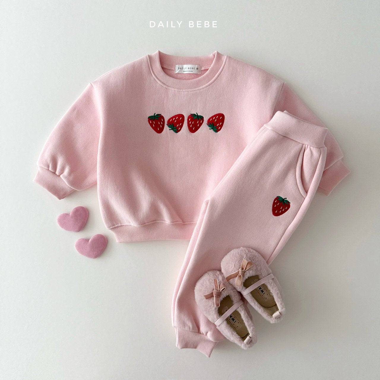 (Pre-order) Daily Bebe - Kids’ Strawberry Top & Bottom Set 딸기자수 상하셋트 (3 Colors)