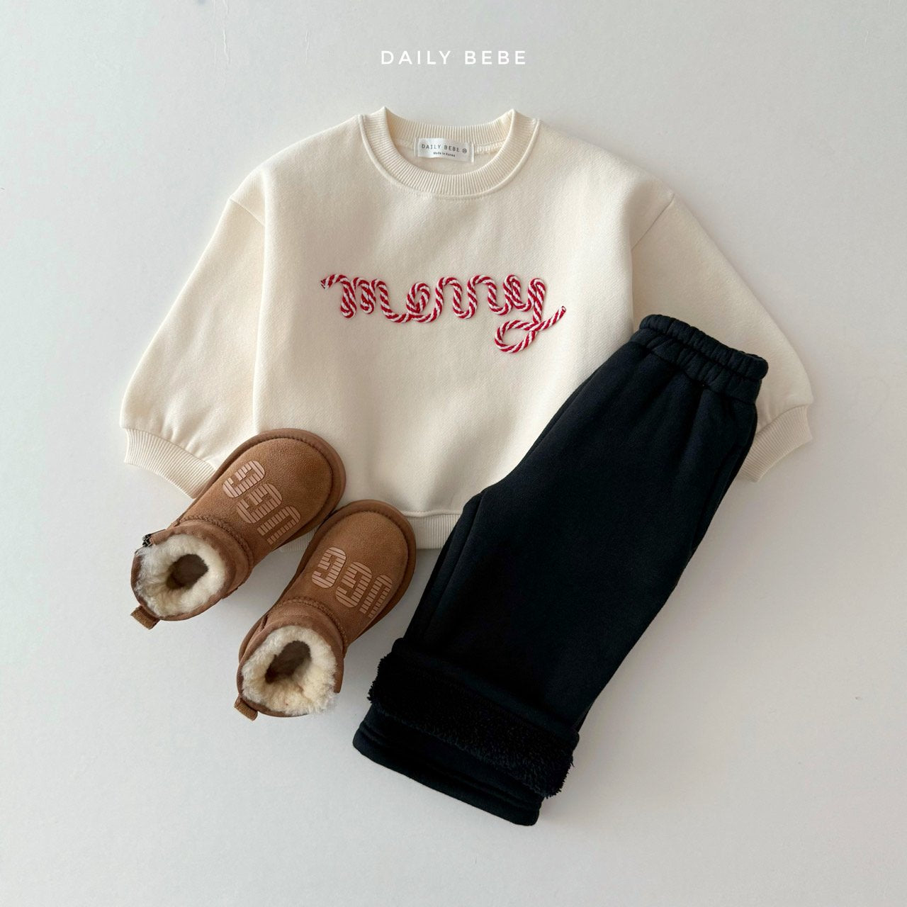 (Pre-order) Daily Bebe Winter - Kids' Embroidered Merry Candy Cane Sweatshirt 자수메리맨투맨 (2 Colors)