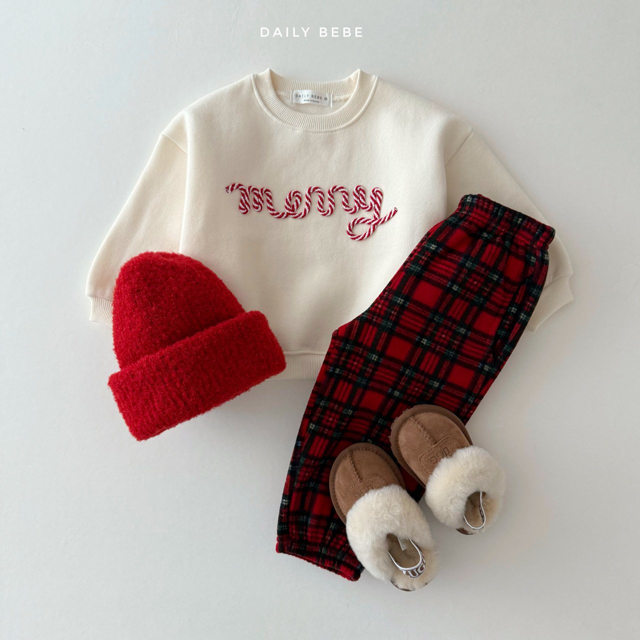 (Pre-order) Daily Bebe Winter - Kids' Embroidered Merry Candy Cane Sweatshirt 자수메리맨투맨 (2 Colors)