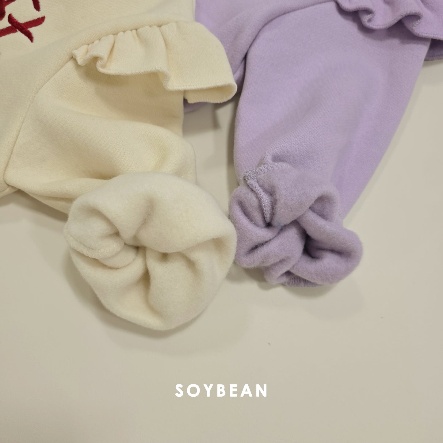 (Pre-order) Soybean Kids Winter - Heart Frill Fleece-Lined Sweatshirt 하트프릴맨투맨 (2 Colors)