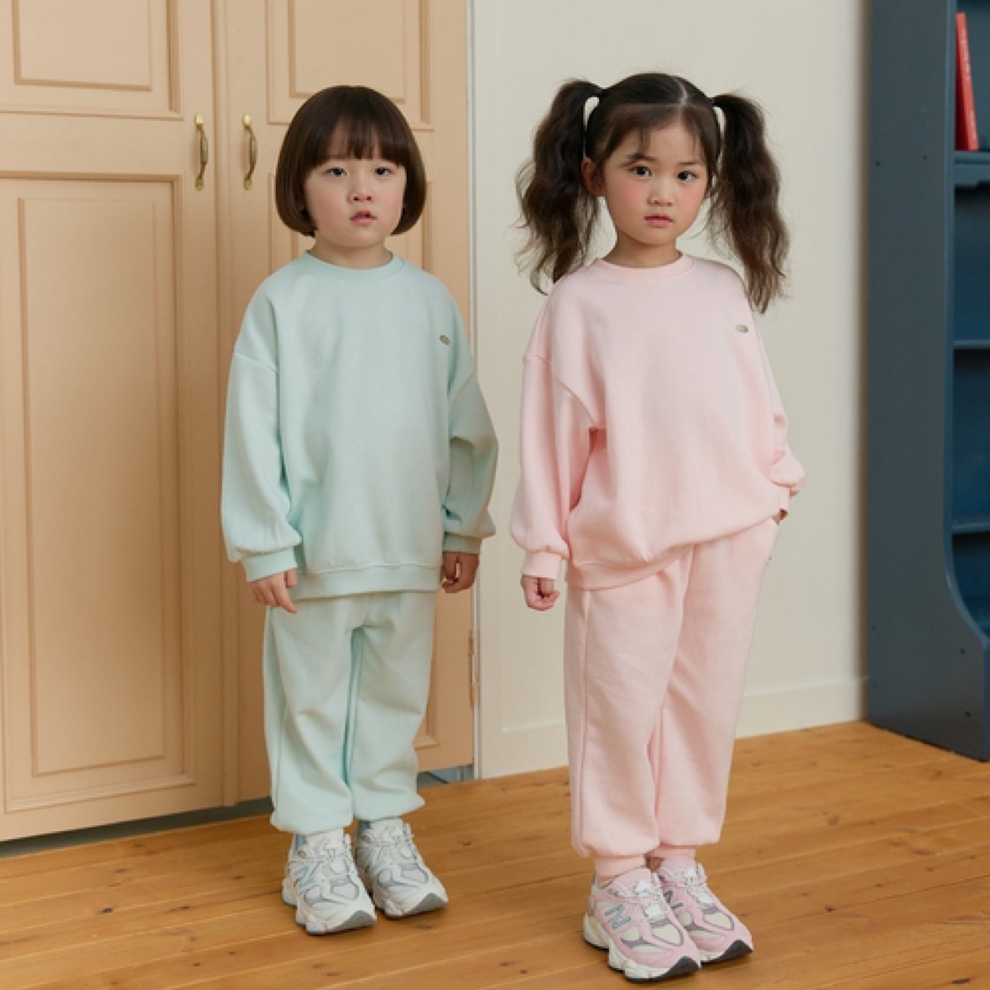 (In Stock) Daily Bebe - Kids’ Pendant Label Top & Bottom Set 팬던트 라벨세트 (2 Colors)