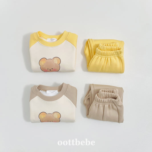 (Pre-order) OOTTBEBE Winter - Watercolor Bear Top & Bottom Set 페인팅오띠상하복 (2 Colors)