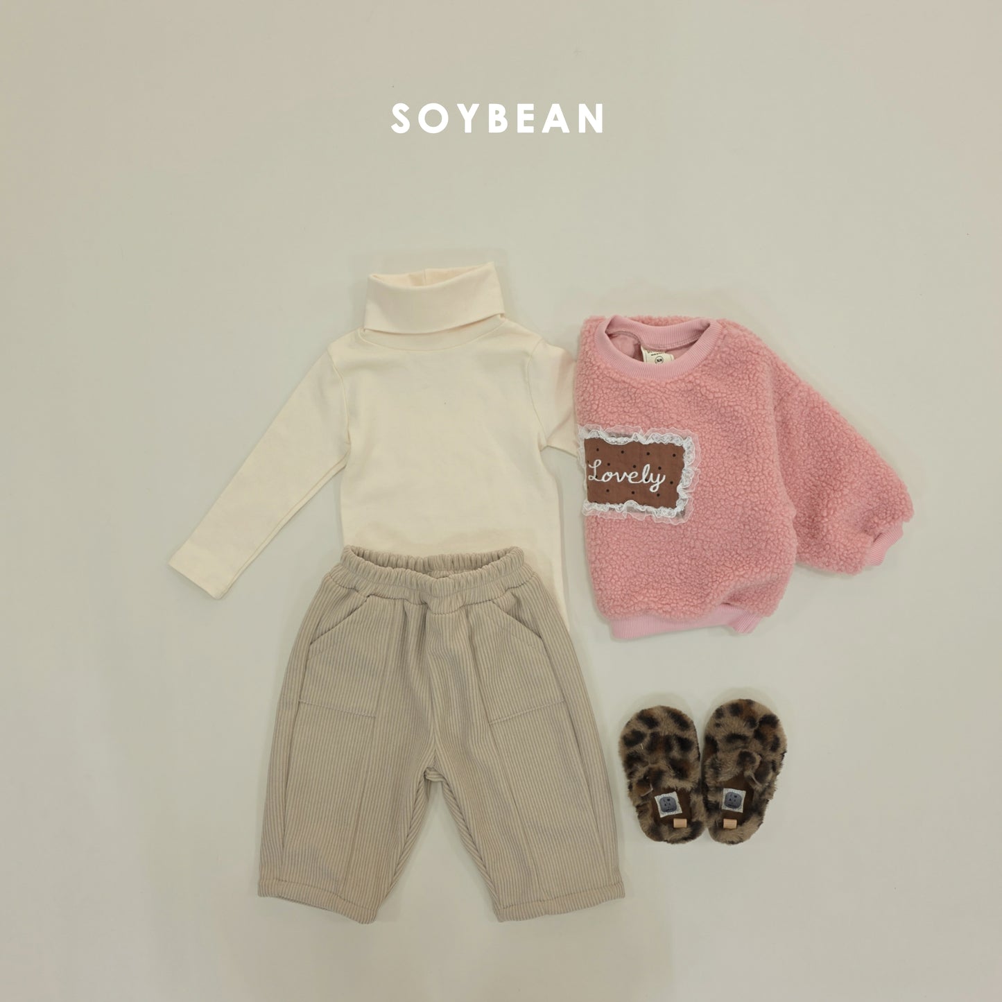 (Pre-order) Soybean Kids Winter - Lovely Bouclé Embroidered Sweatshirt 러블리뽀글맨투맨 (2 Colors)