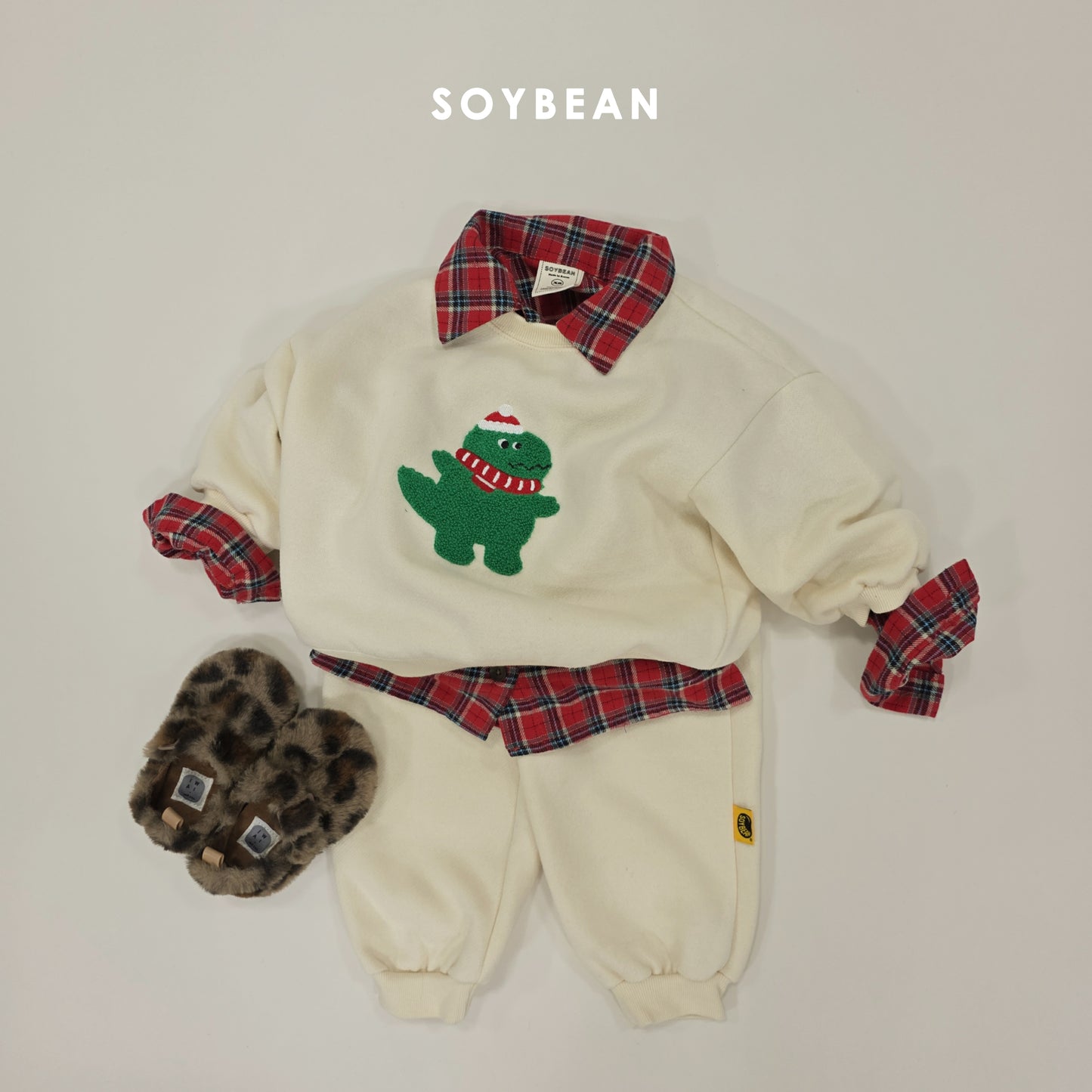 (Pre-order) Soybean Kids Winter - Dinosaur Bouclé Embroidery Fleece-Lined Top & Bottom Set 공룡부클자수상하복 (3 Colors)