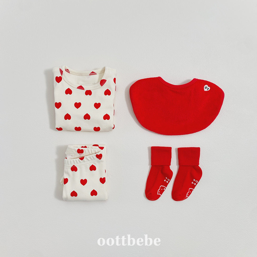 (Pre-order) OOTTBEBE Winter - Heart Pajama Set 하트실내복 (2 Colors)