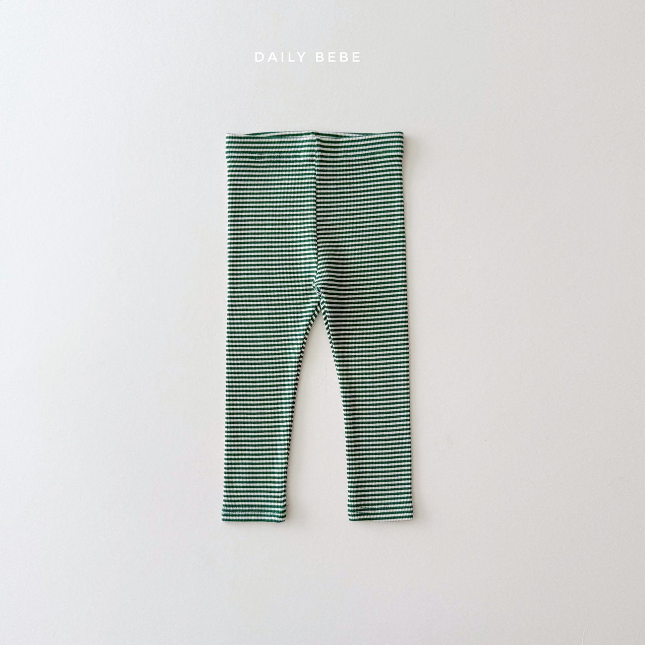 (Pre-order) Daily Bebe Winter- Kids’ Merry Holiday Pajama Set 메리 실내복 (2 Colors)