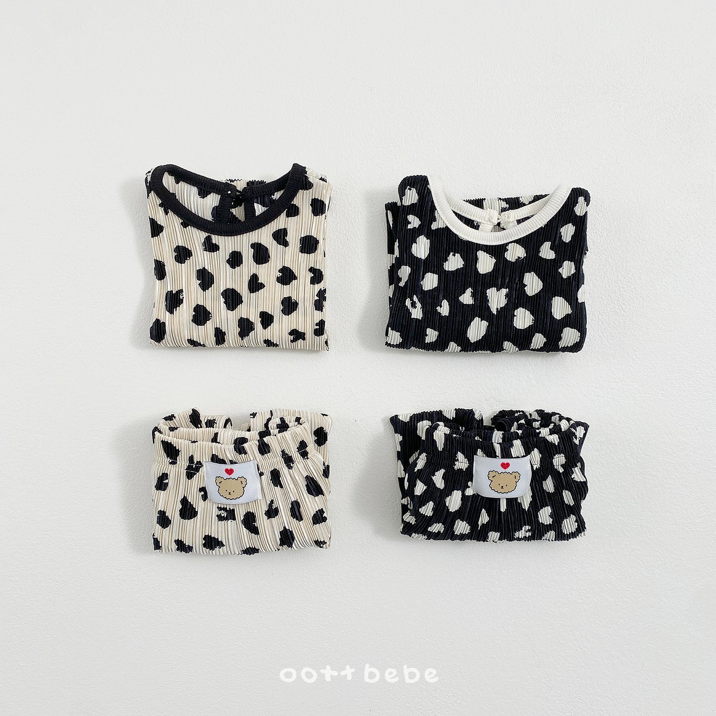 (Pre-order) OOTTBEBE Summer - Petit Leopard Pleated Set 쁘띠호피플리츠상하복 (2 Colors)