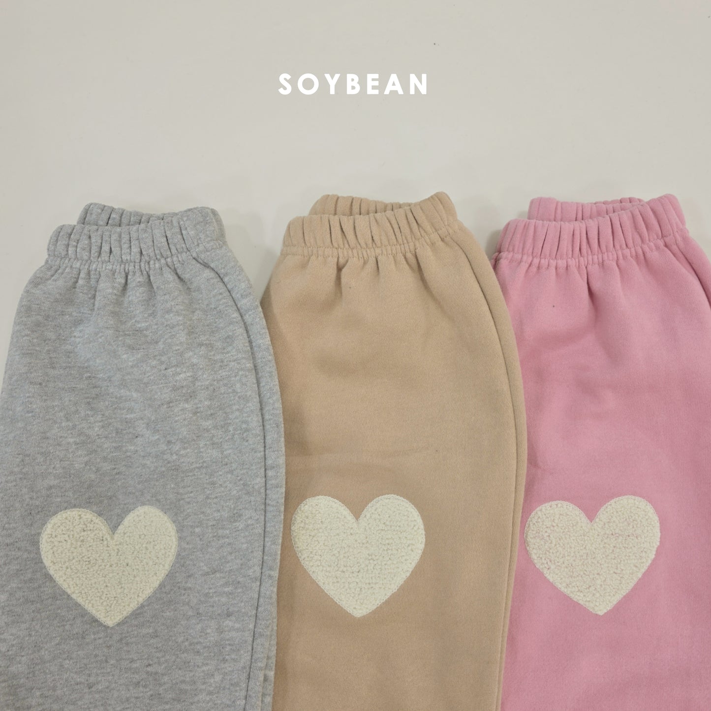 (Pre-order) Soybean Kids Winter - Heart Patch Fleece-Lined Jogger Pants 하트패치조거팬츠 (3 Colors)