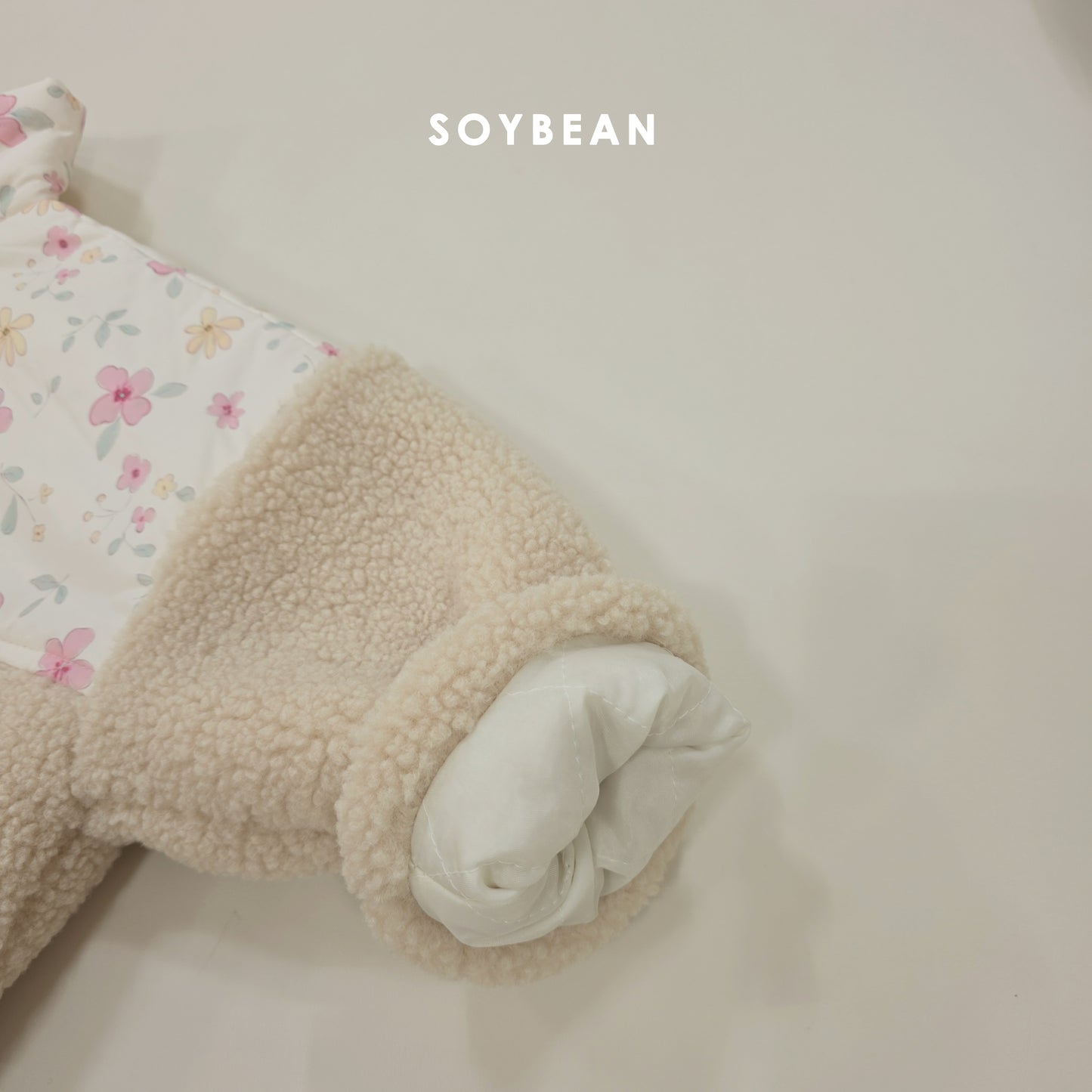 (Pre-order) Soybean Kids Winter - Flower Patch Sherpa Jacket 꽃배색양털JP (2 Colors)