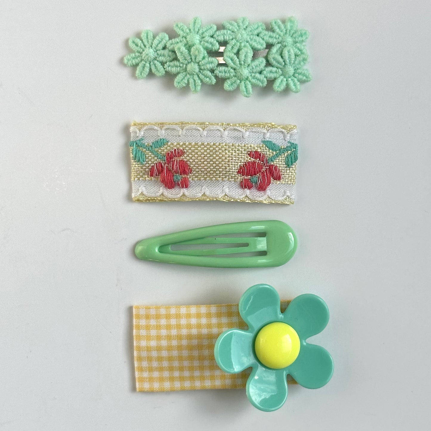 (Chenny Bong Bong) Kids’ Mint Flower Hair Clips 4-piece Set