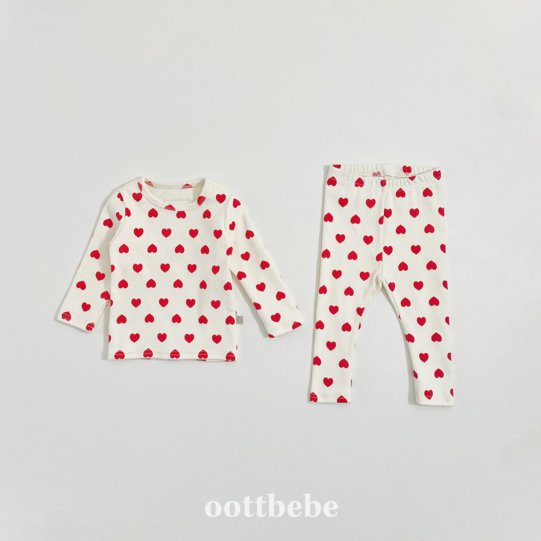 (Pre-order) OOTTBEBE Winter - Heart Pajama Set 하트실내복 (2 Colors)