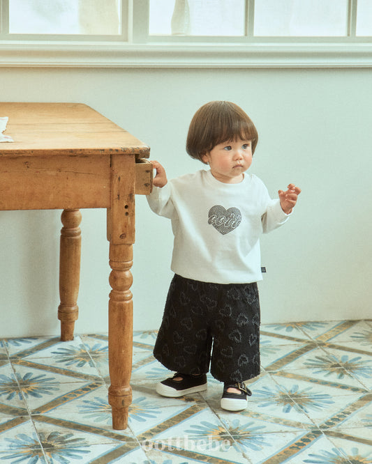(Pre-order) OOTTBEBE -  OT Bling Sweatshirt OT블링맨투맨 (2 Colors)