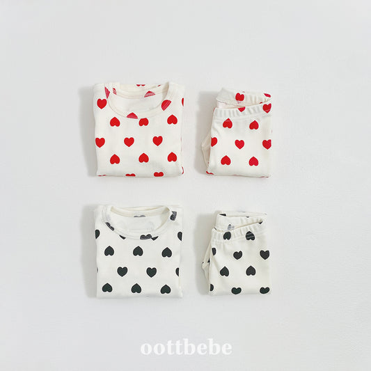 (Pre-order) OOTTBEBE Winter - Heart Pajama Set 하트실내복 (2 Colors)