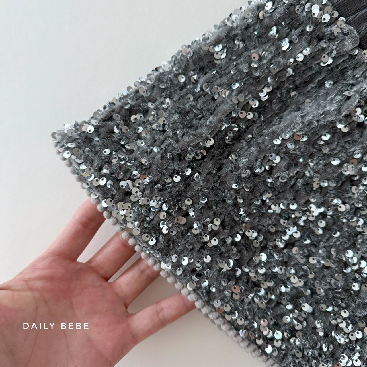 (Pre-order) Daily Bebe - Kids’ Sequin Skirt 스팽글치마 (2 Colors)