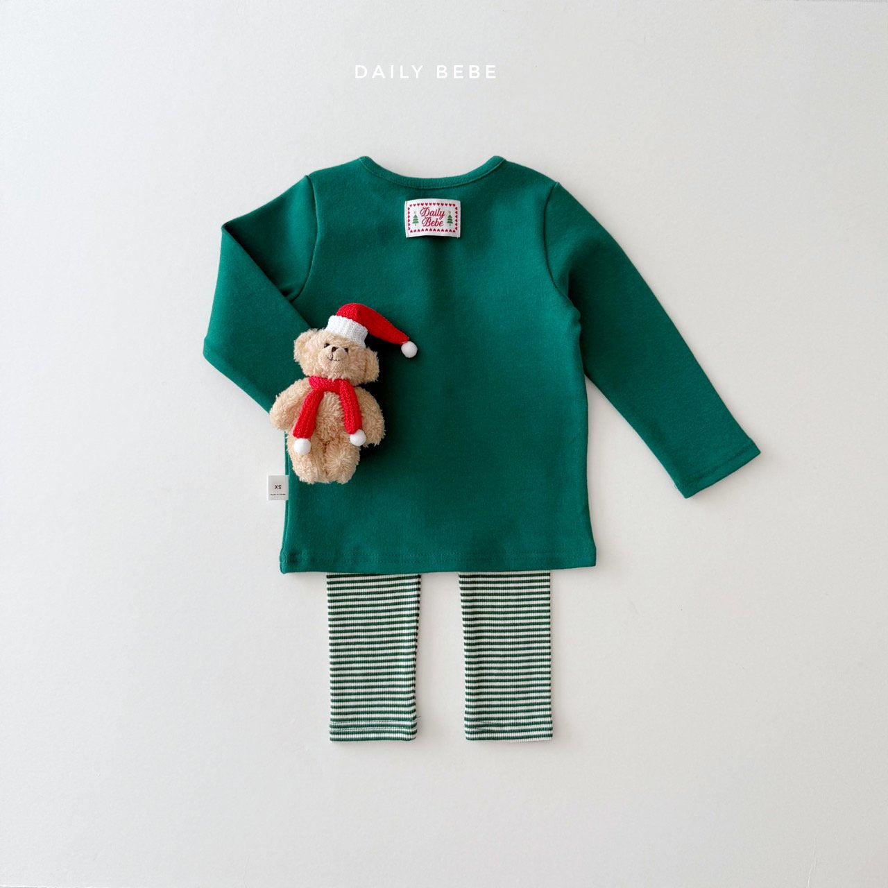 (Pre-order) Daily Bebe Winter- Kids’ Merry Holiday Pajama Set 메리 실내복 (2 Colors)