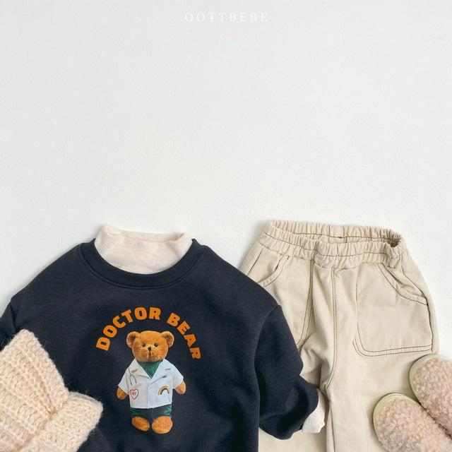 (Pre-order) OOTTBEBE - Dr. Bear Cozy Sweatshirt 닥터베어맨투맨 (2 Colors)