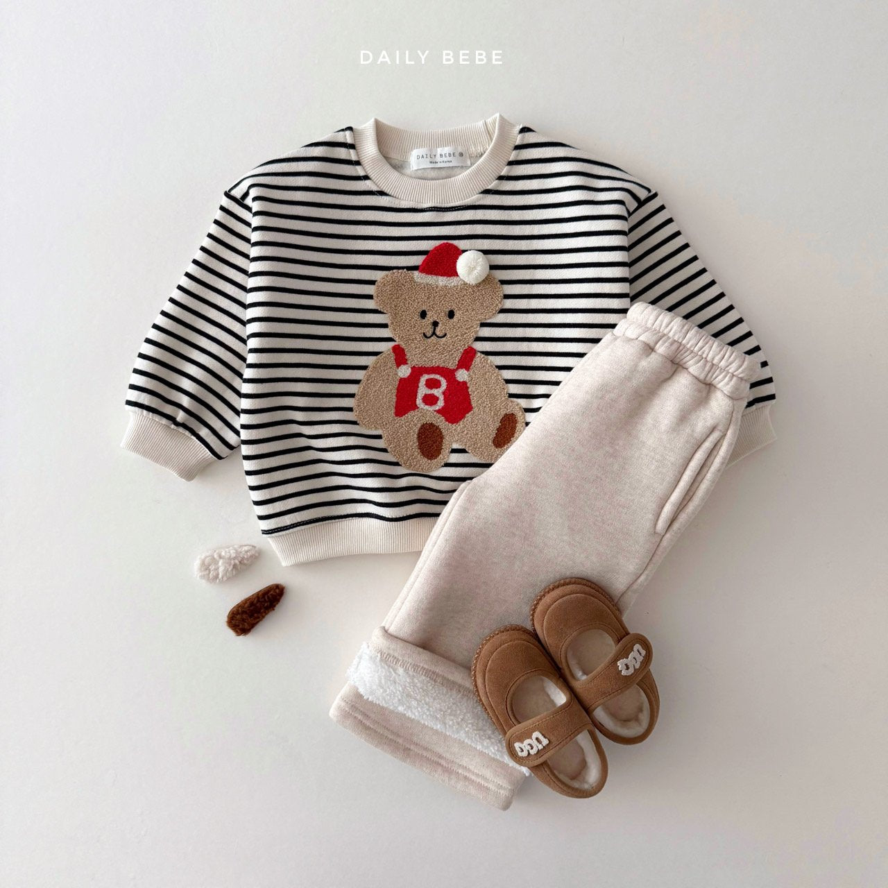(Pre-order) Daily Bebe Winter - Kids' Baby Bear Sweatshirt 베베곰 맨투맨 (2 Colors)