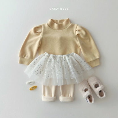 (Pre-order) Daily Bebe Winter - Kids' Peach Puff Mock-Neck Top 피치 퍼프티 (2 Colors)