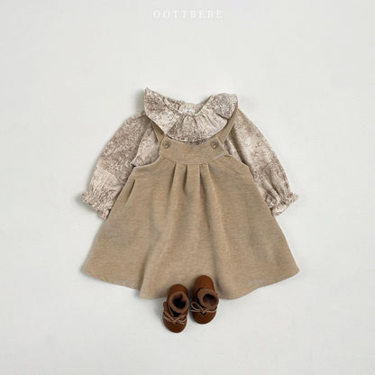 (Pre-order) OOTTBEBE - Velour Overall Skirt 벨로아멜빵스커트 (2 Colors)