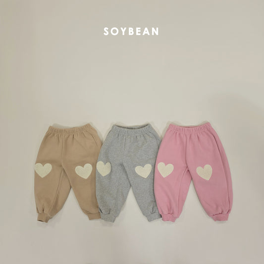(Pre-order) Soybean Kids Winter - Heart Patch Fleece-Lined Jogger Pants 하트패치조거팬츠 (3 Colors)