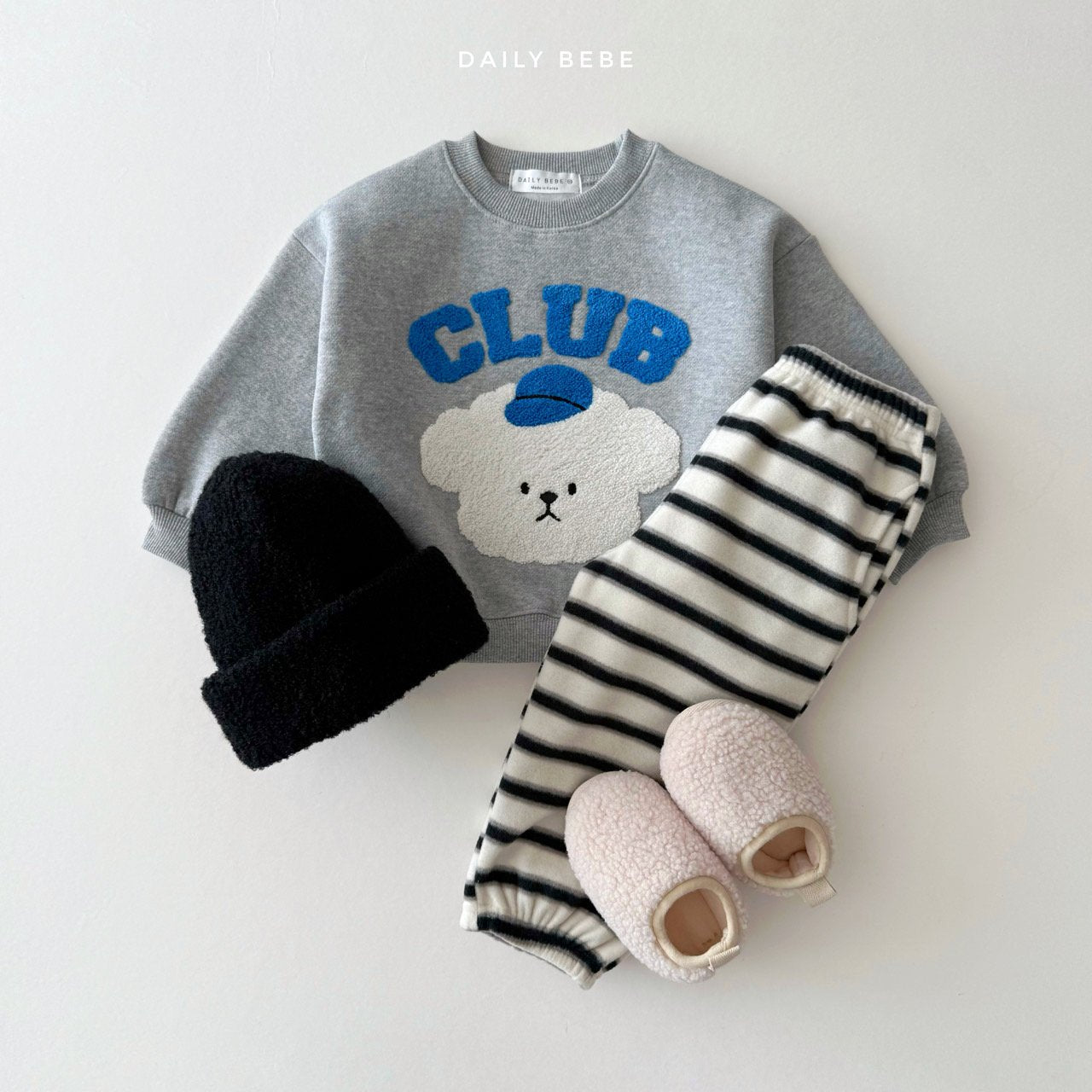 (Pre-order) Daily Bebe Winter - Kids' Club Bichon Fleece Sweatshirt 클럽 비숑 맨투맨 (2 Colors)