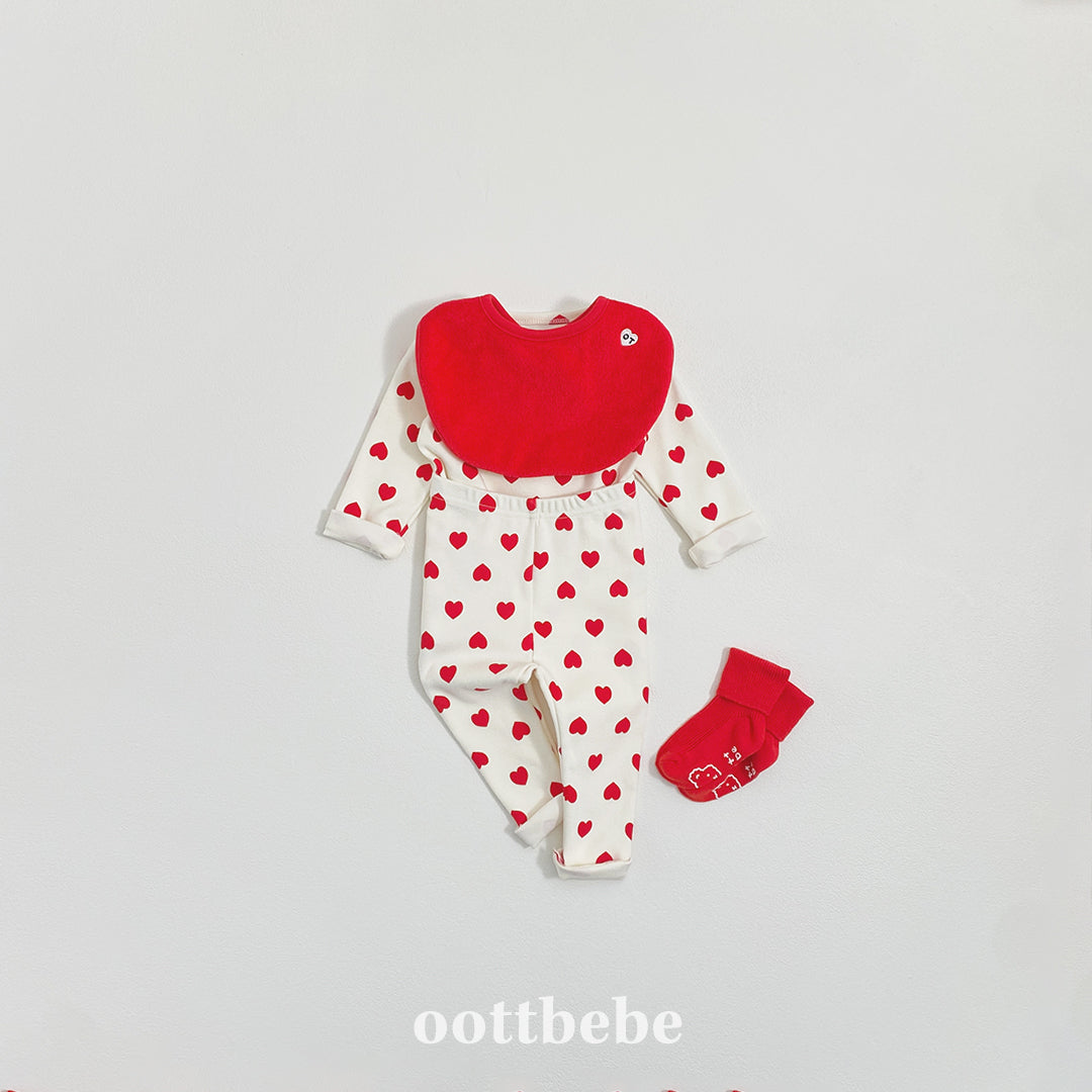 (Pre-order) OOTTBEBE Winter - Heart Pajama Set 하트실내복 (2 Colors)